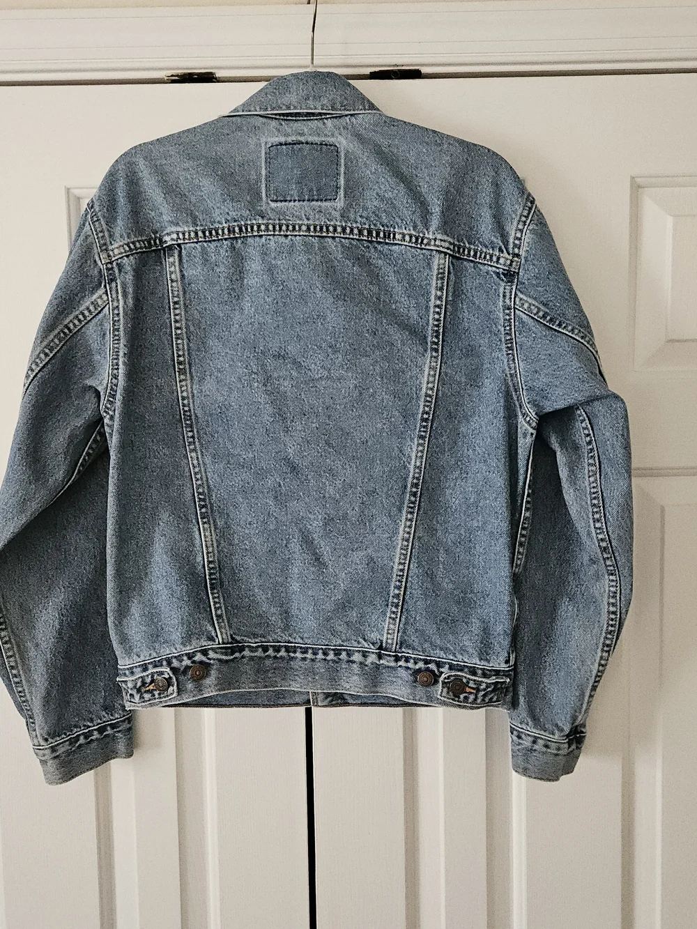Vintage Levi's Men's S Blue Denim Trucker Jacket. 70507-0389